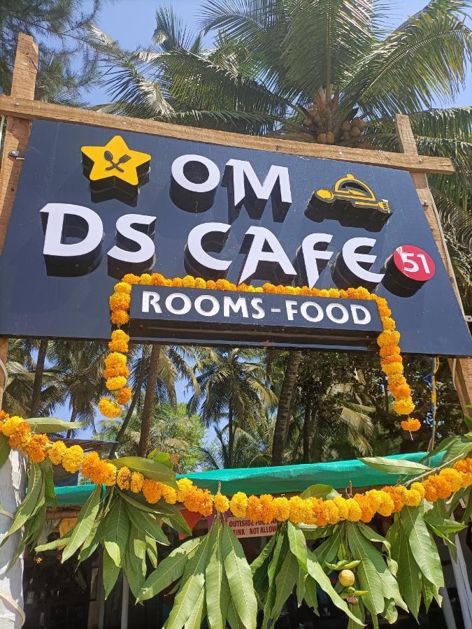 Om D S Cafe 51 & Beach Stay Gokarna  Exterior photo