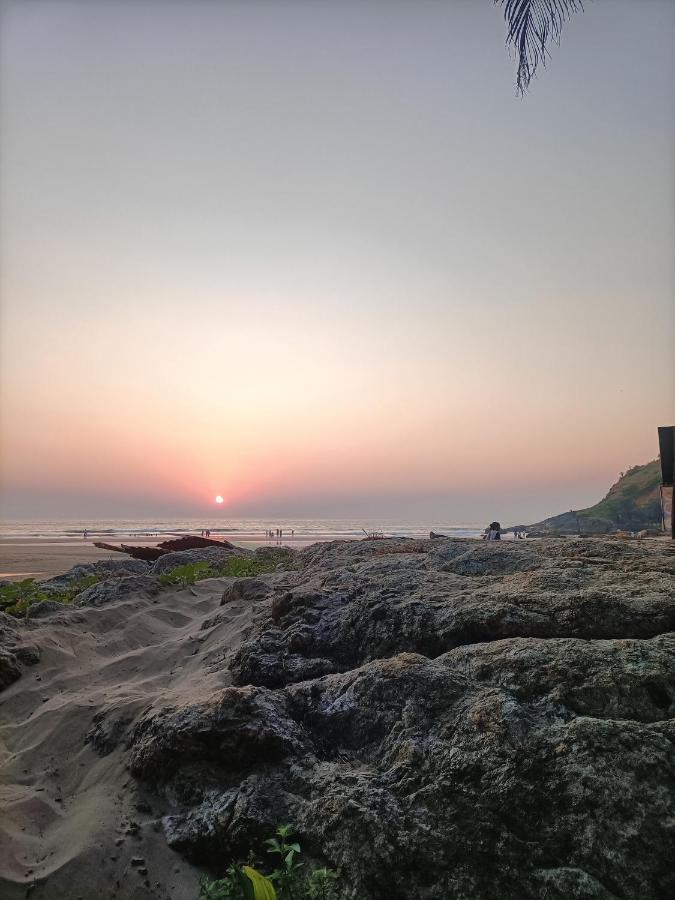 Om D S Cafe 51 & Beach Stay Gokarna  Exterior photo