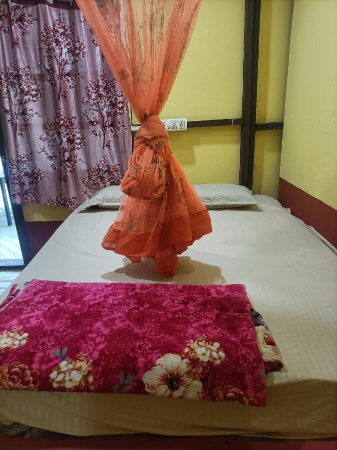 Om D S Cafe 51 & Beach Stay Gokarna  Exterior photo