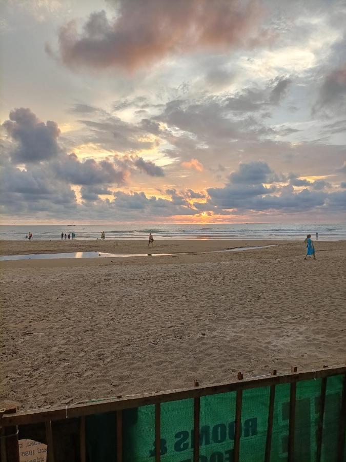 Om D S Cafe 51 & Beach Stay Gokarna  Exterior photo
