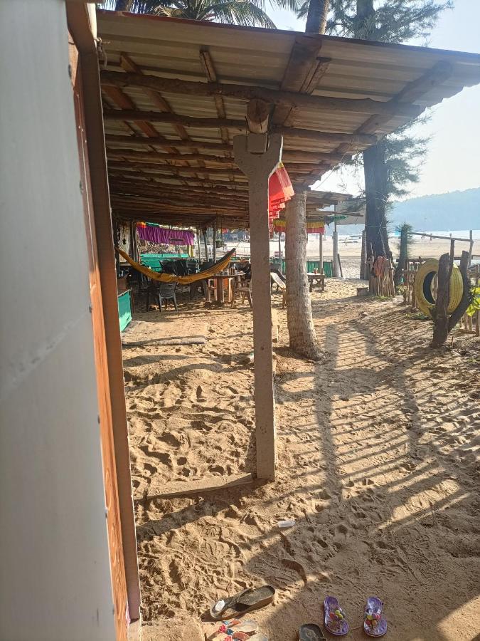 Om D S Cafe 51 & Beach Stay Gokarna  Exterior photo