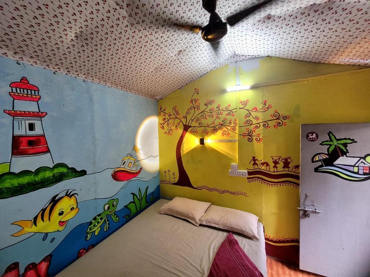 Om D S Cafe 51 & Beach Stay Gokarna  Exterior photo