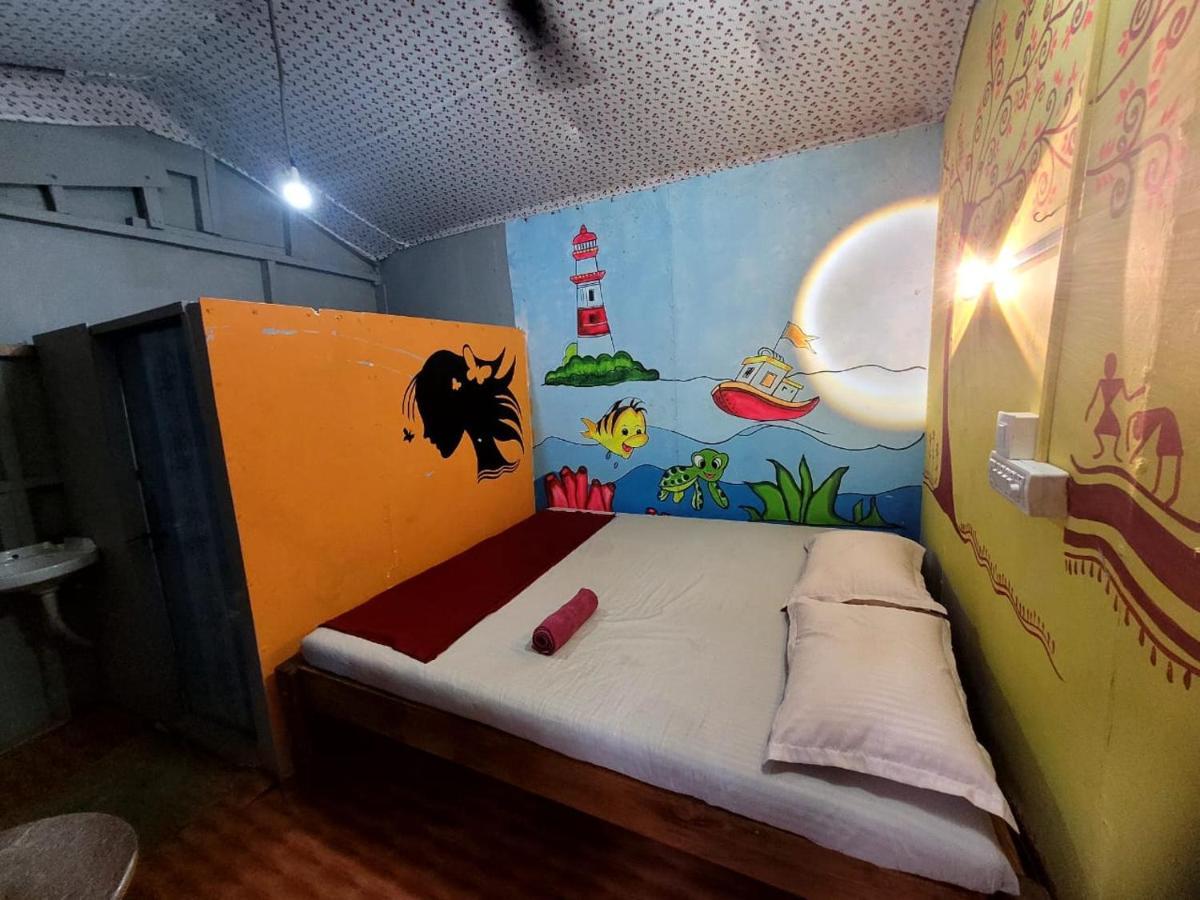 Om D S Cafe 51 & Beach Stay Gokarna  Exterior photo