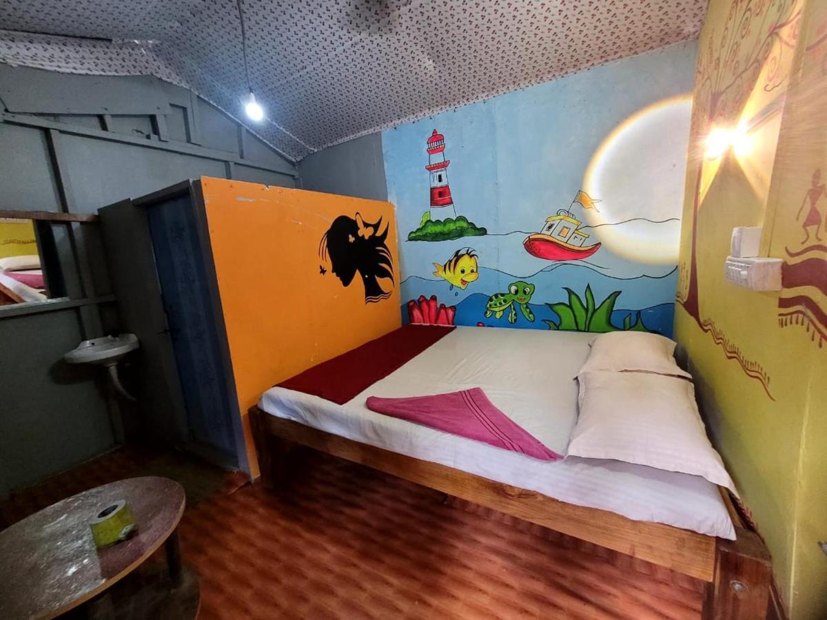 Om D S Cafe 51 & Beach Stay Gokarna  Exterior photo