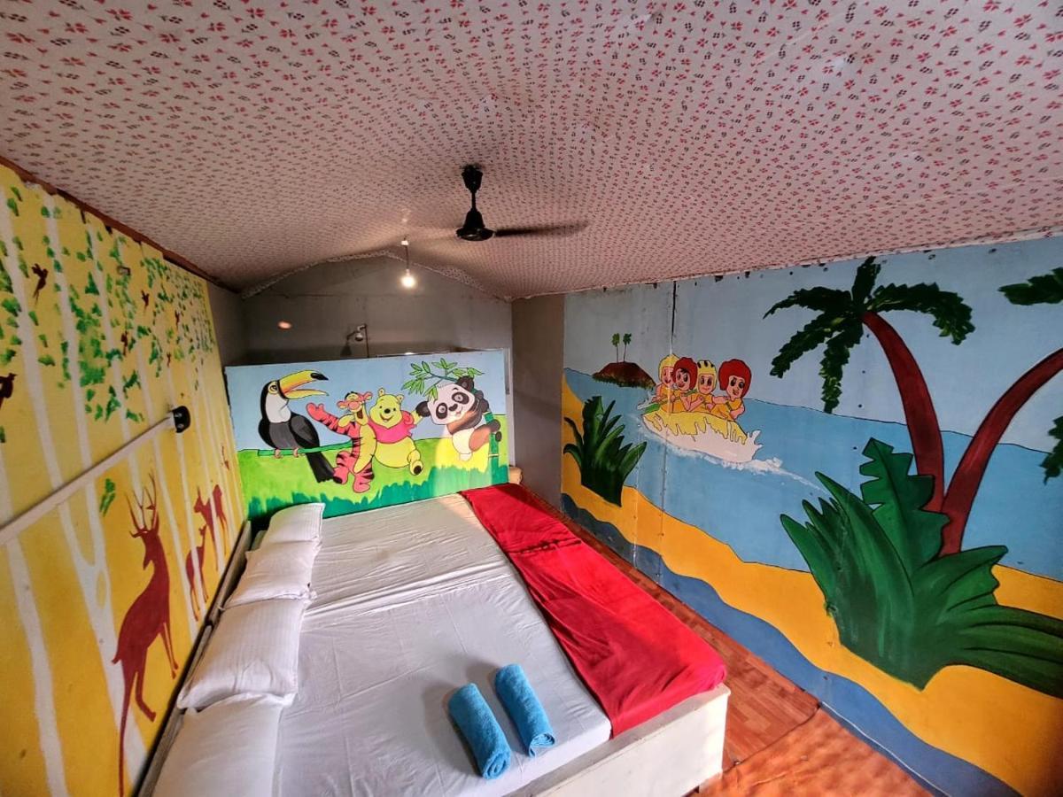 Om D S Cafe 51 & Beach Stay Gokarna  Exterior photo