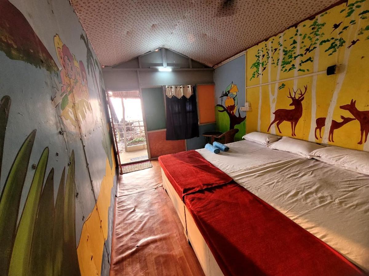 Om D S Cafe 51 & Beach Stay Gokarna  Exterior photo
