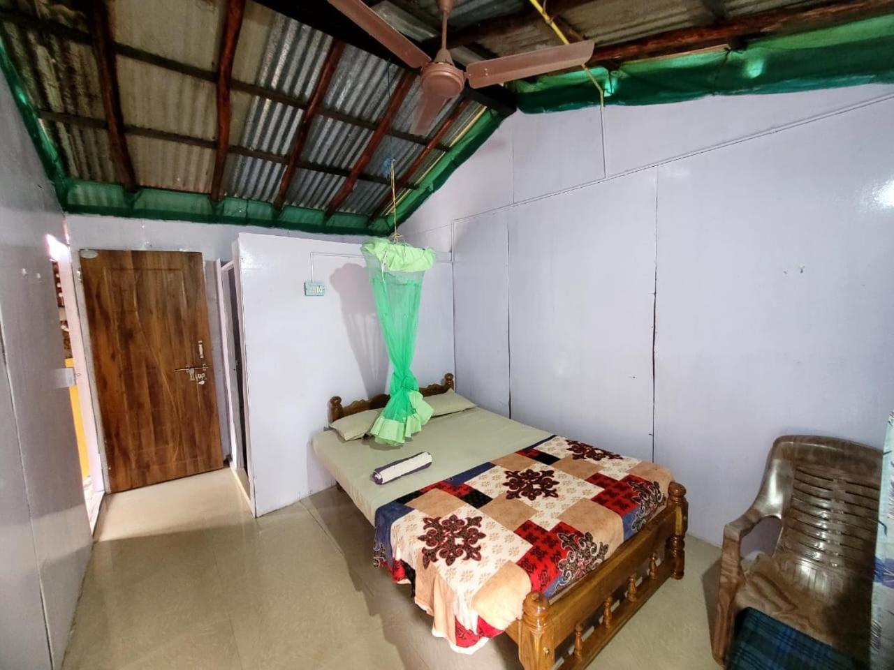 Om D S Cafe 51 & Beach Stay Gokarna  Exterior photo